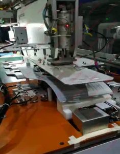 自動ゲートカット治具